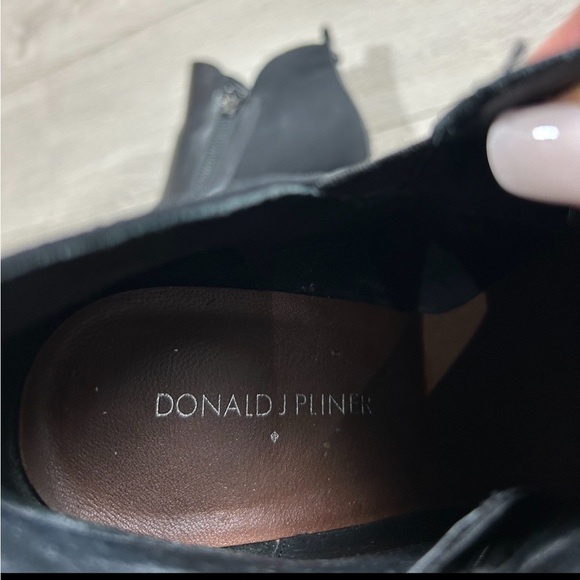 Donald J Pliner Edyn Ankle Boot Black - Picture 14 of 15